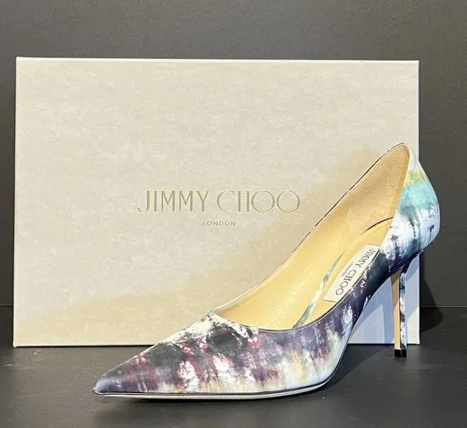 40 Jimmy Choo Pumps