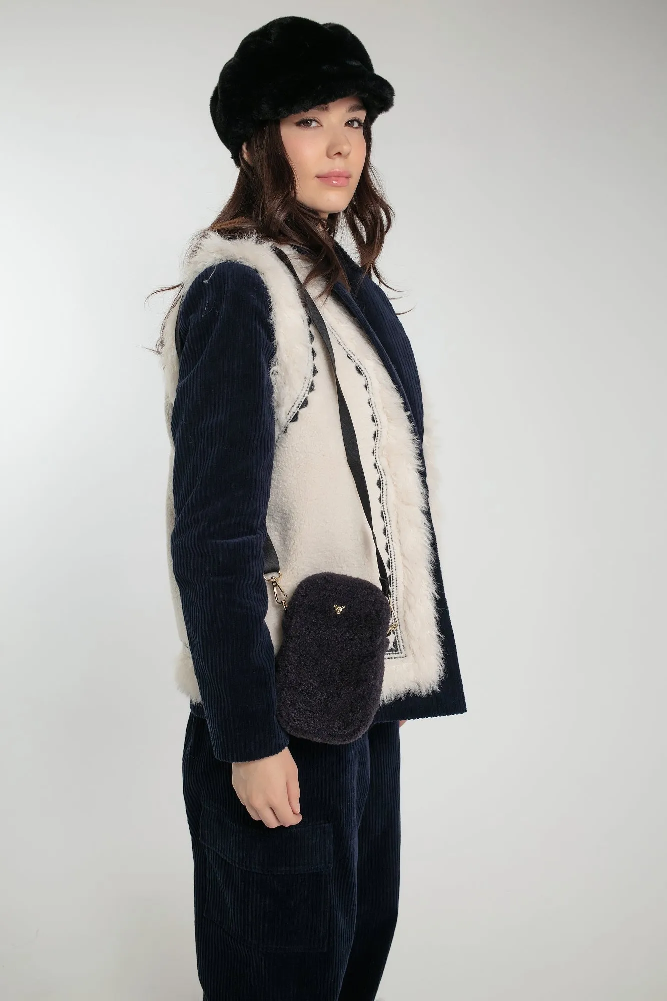 APOLLO FUR CAP IN BLACK