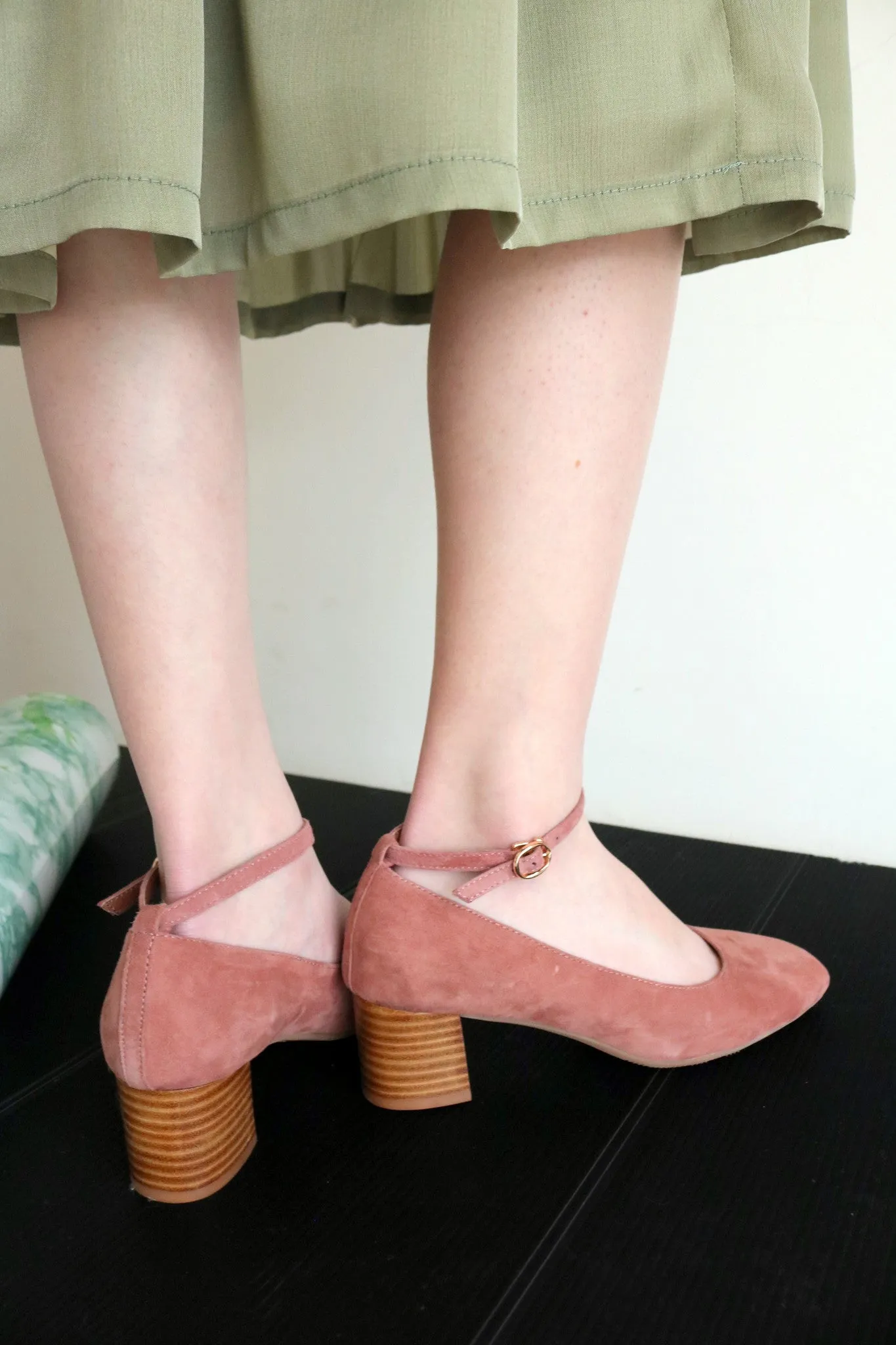 Arissa ankle-strap midheel pumps-sold out
