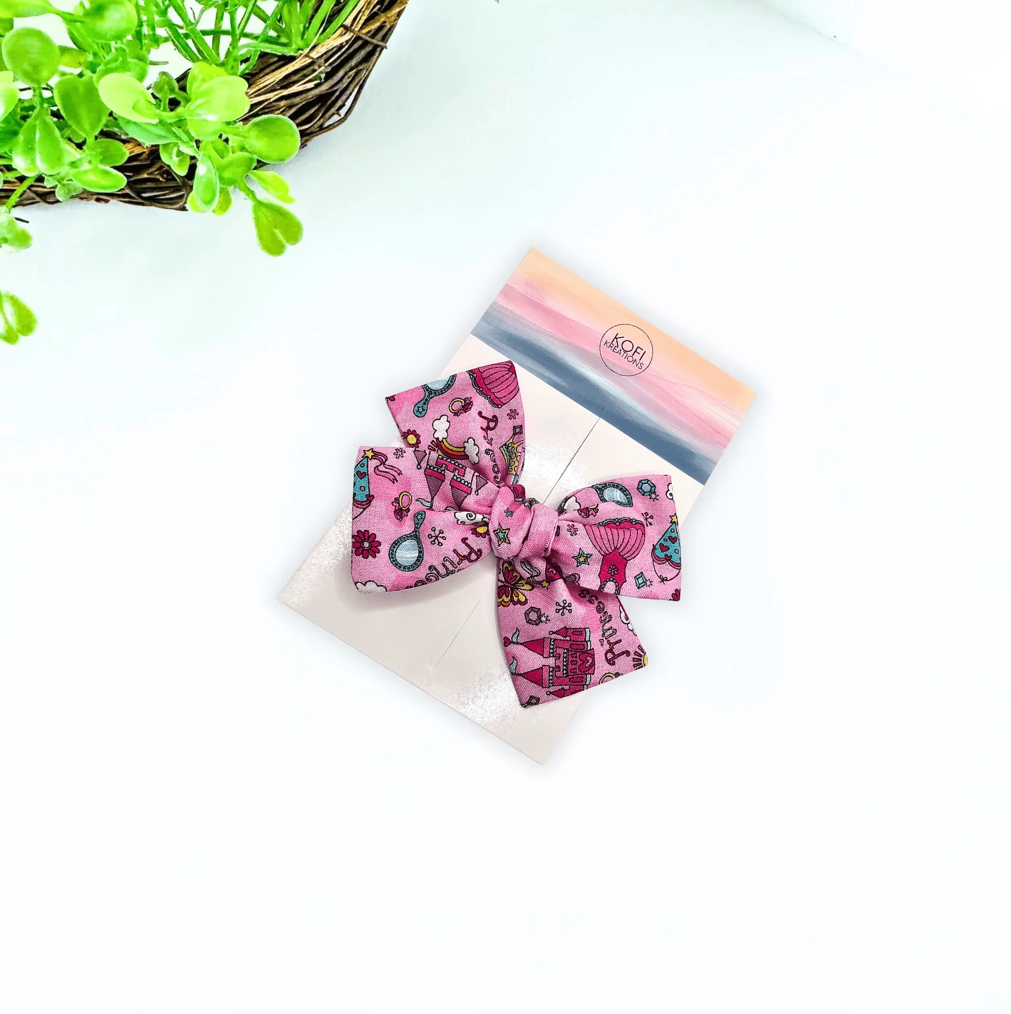 Audrey - Glamor Fun Hand-Tied Hair Bow