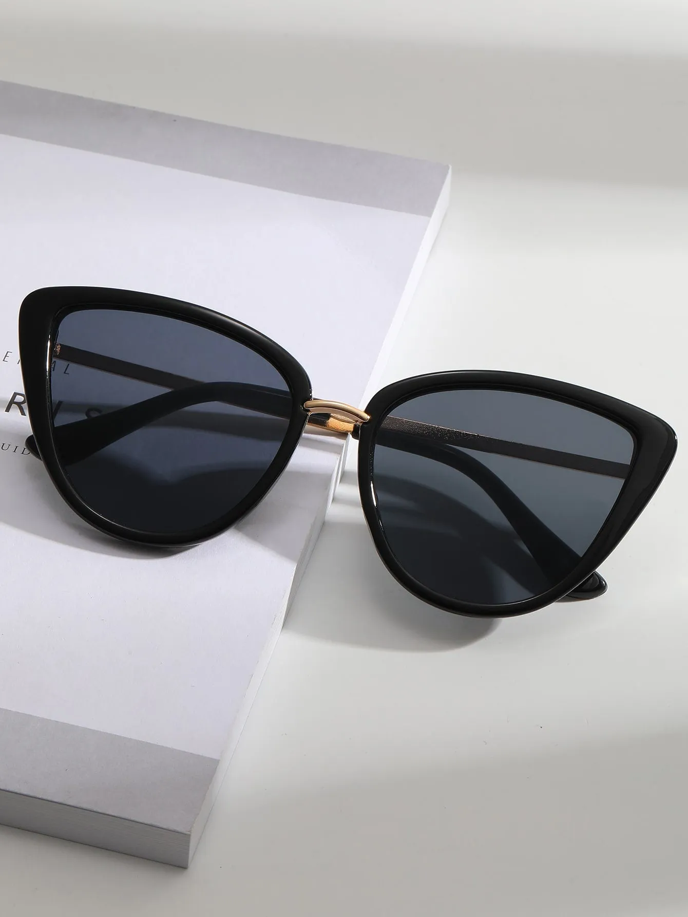 Cat Eye Sunglasses - Black