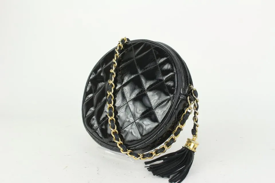 Chanel Black Quilted Patent Leather Round Tassel Clutch with Chain 823cas17