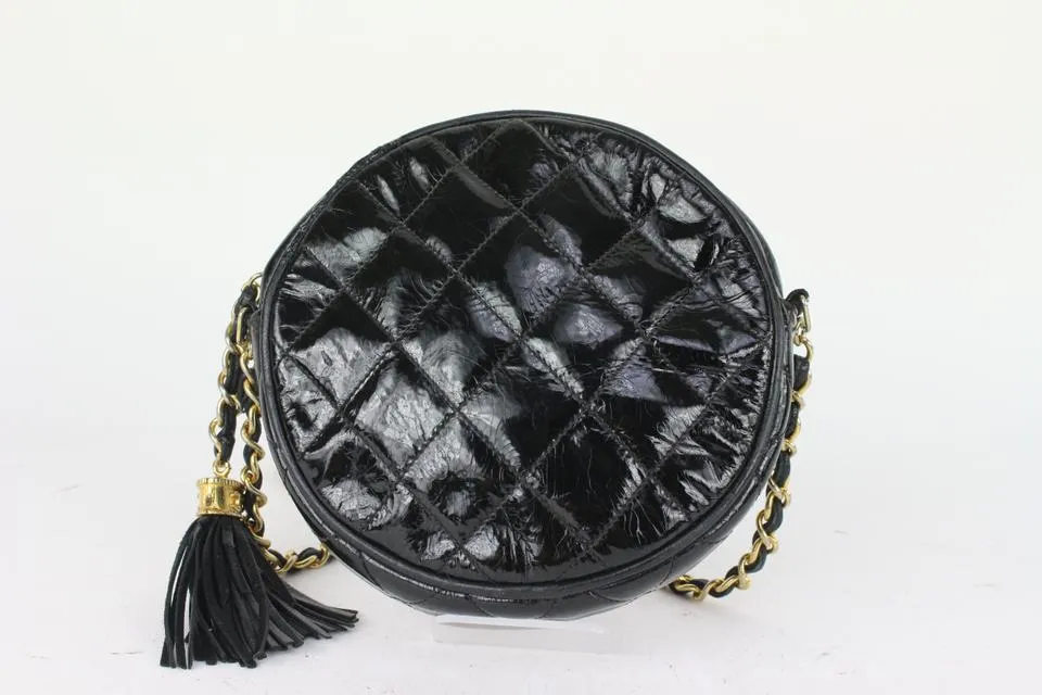 Chanel Black Quilted Patent Leather Round Tassel Clutch with Chain 823cas17