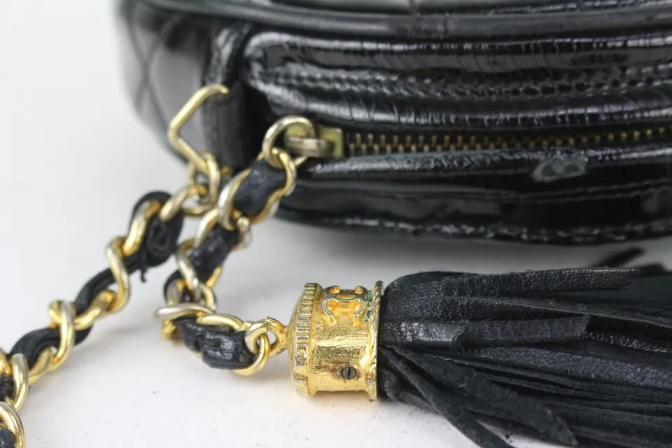 Chanel Black Quilted Patent Leather Round Tassel Clutch with Chain 823cas17