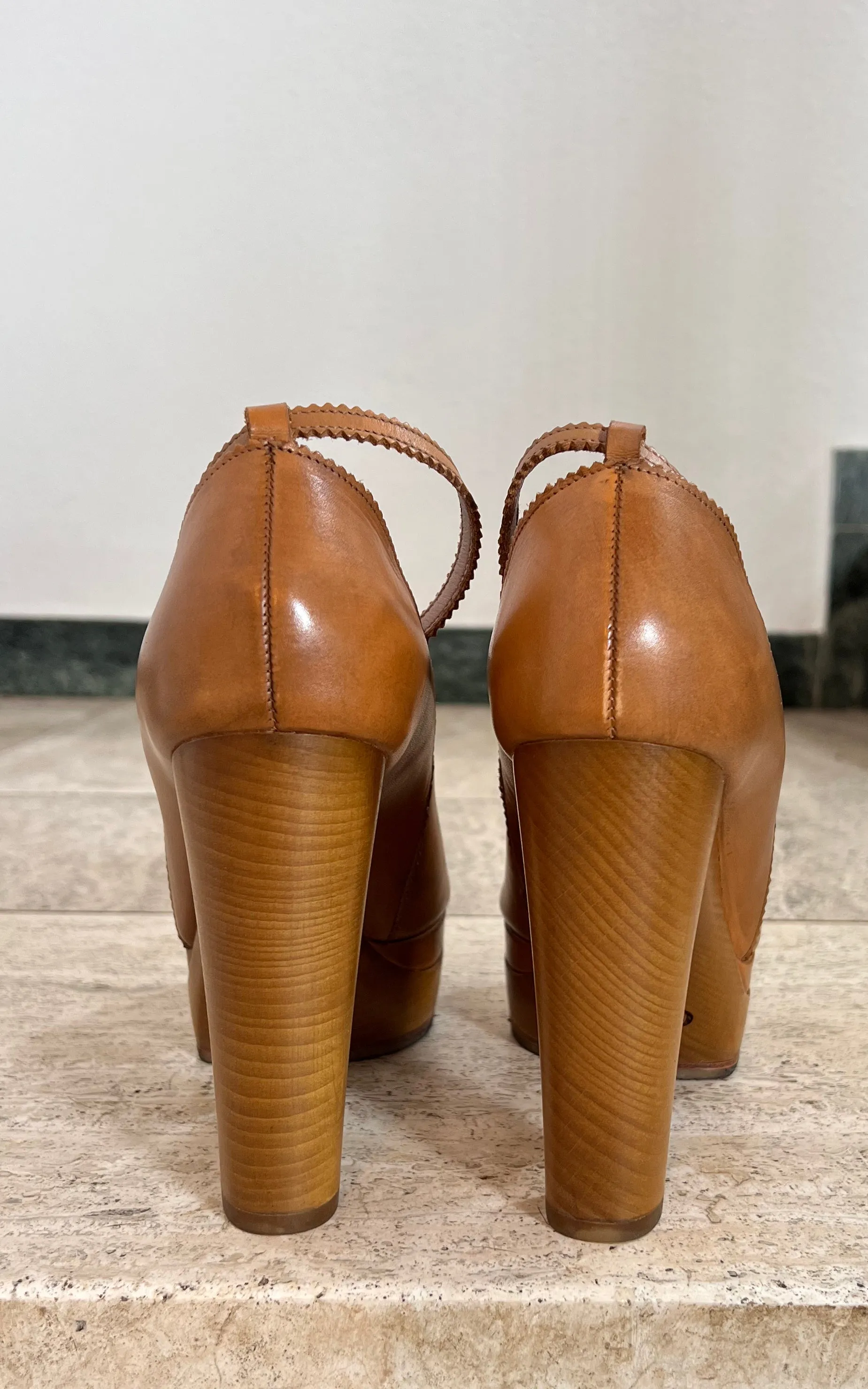 Chloe 2000 Wooden Heel Clogs 39