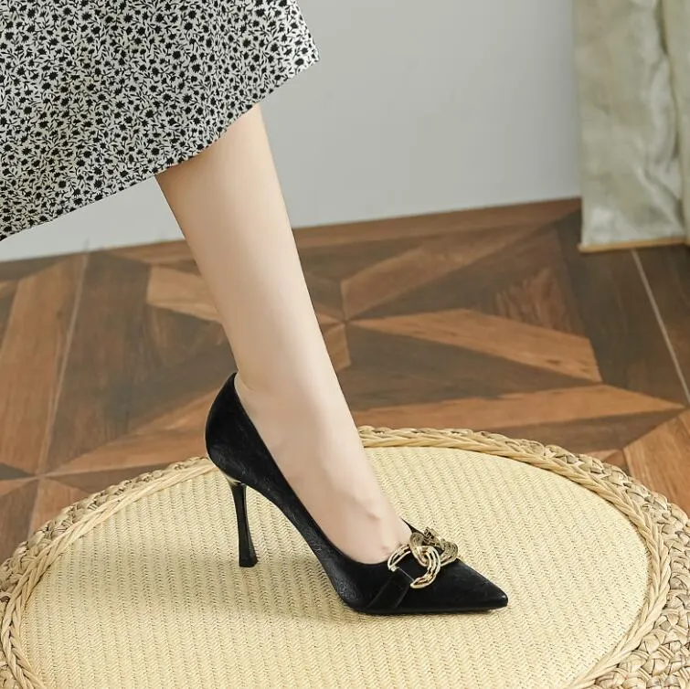 Heeled Pump Shoes With Buckle For Petite Feet ES98