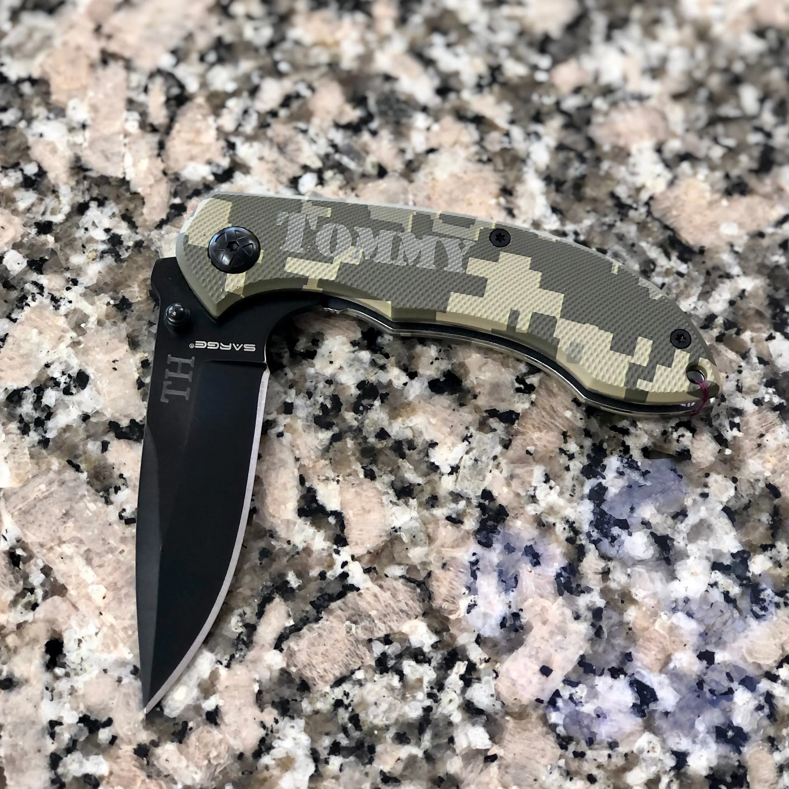 Knife - Digital Camouflage