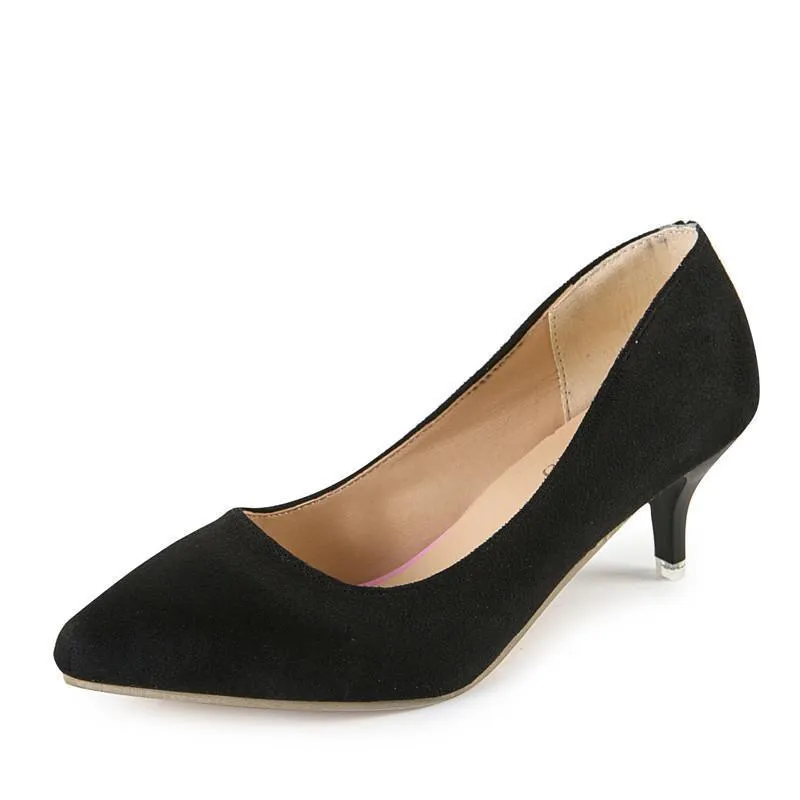 Low Black Pumps