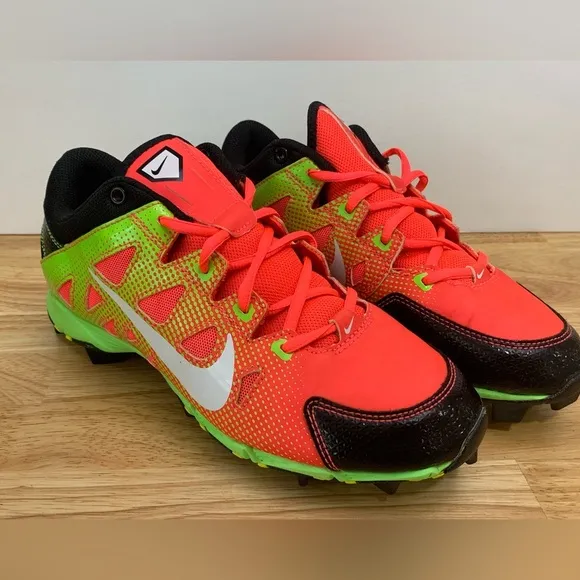 NEW Nike 6 Youth Kids Orange Green Soccer Cleats