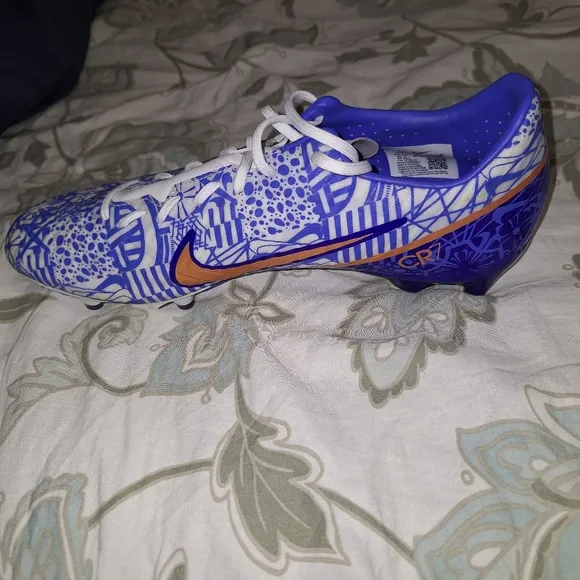 Nike AirZoom CR7 Mercurial baseball cleats in a men's size 9. Pre-loved