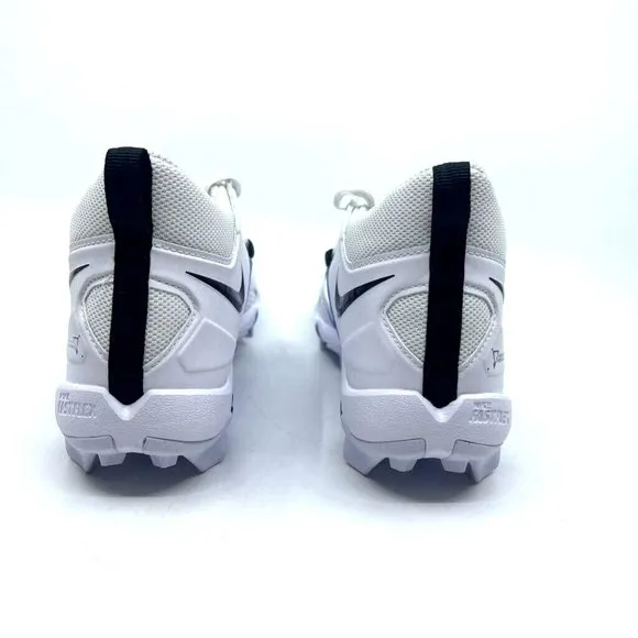Nike Boys Alpha Menace 3 Shark Sneaker Athletic White Football Cleats 3.5 New