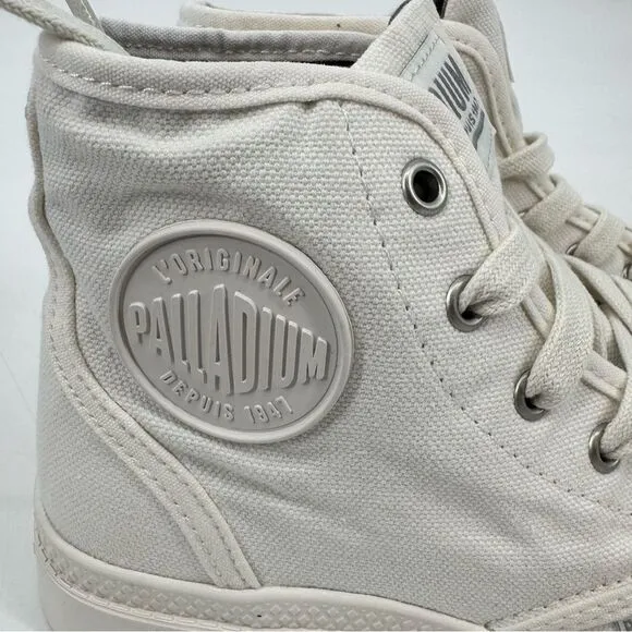 Palladium Boots Women's Pampa Hi Boot - Star White Size 6.5 New in Box