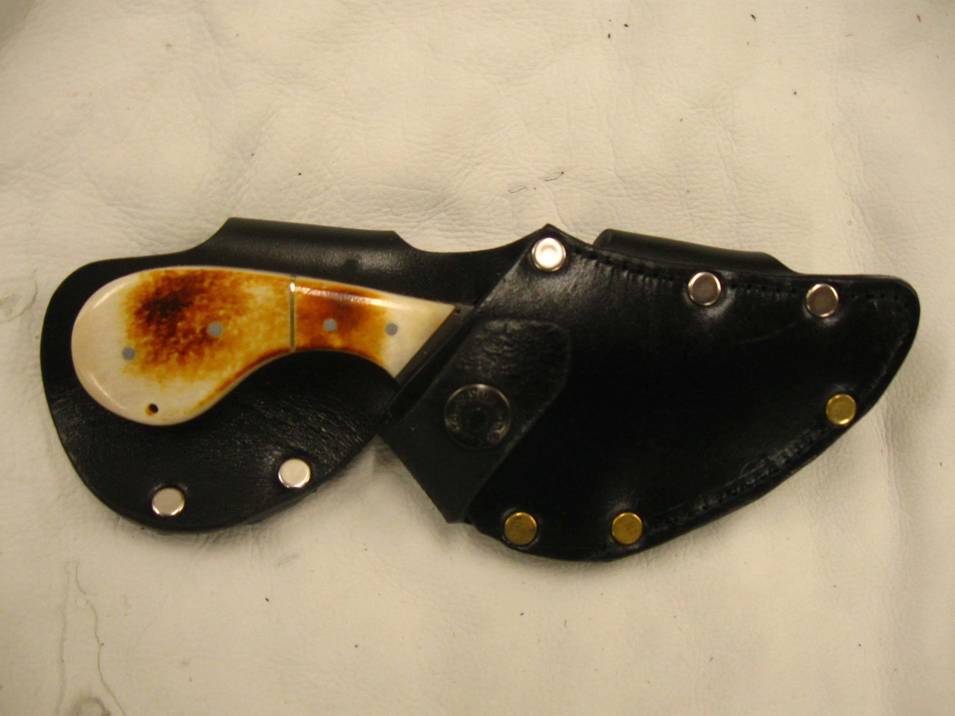 "Quick Draw" Left-Side Skinning Knife & Sheath