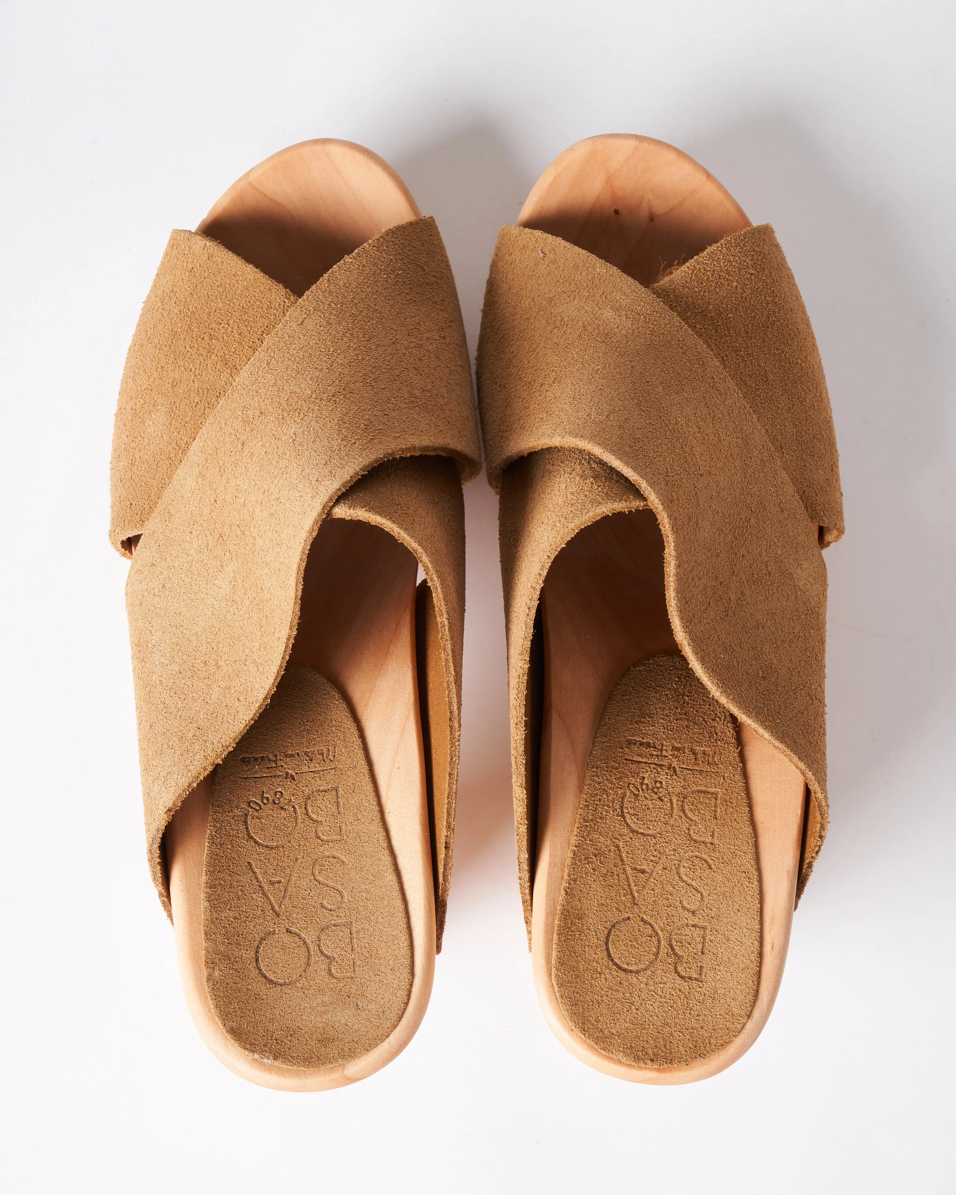 rita crisscross clog - tan nubuck