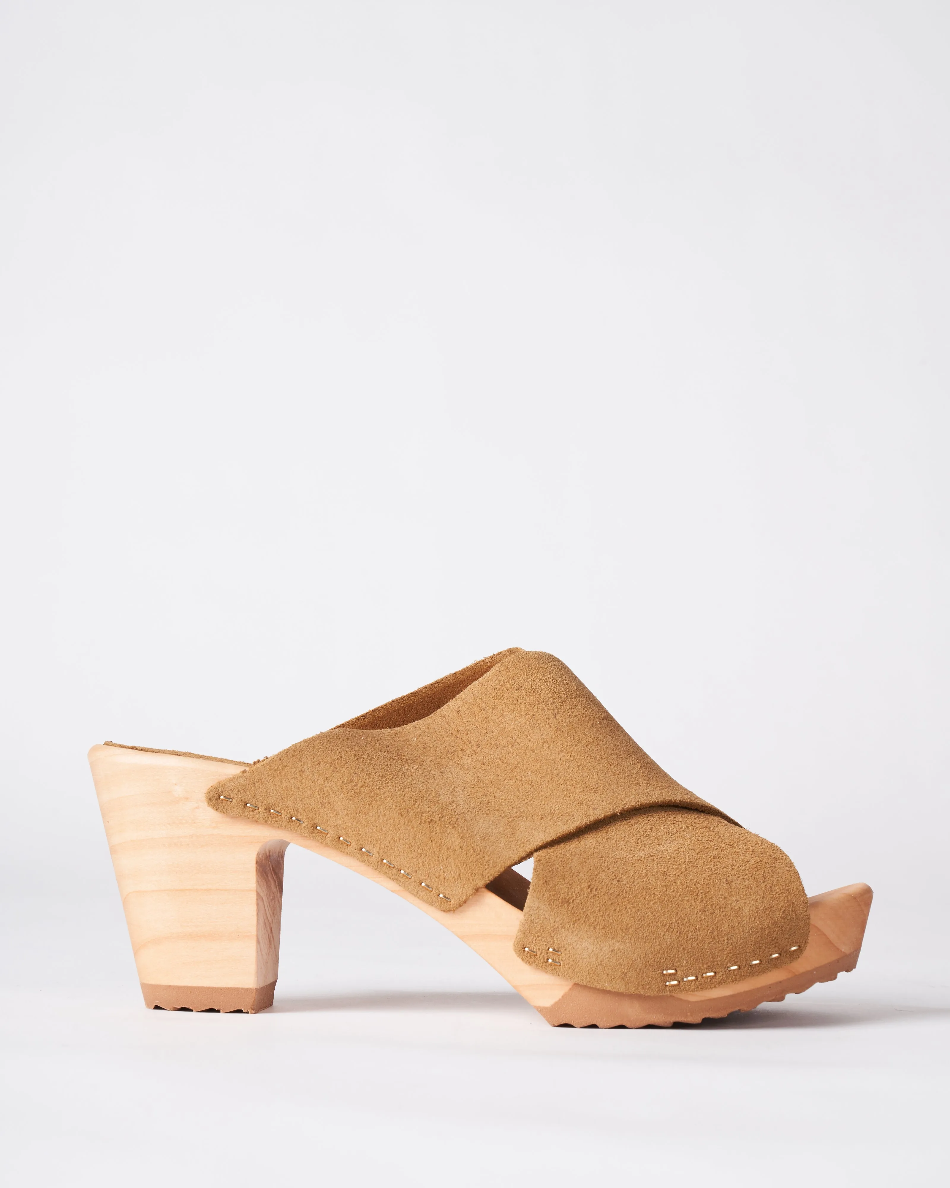 rita crisscross clog - tan nubuck