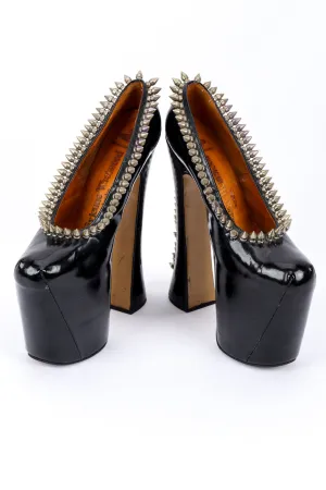 Spike Studded Super Elevated Court Platforms