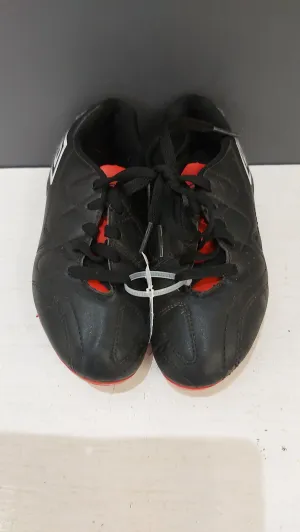Umbro soccer cleats 13