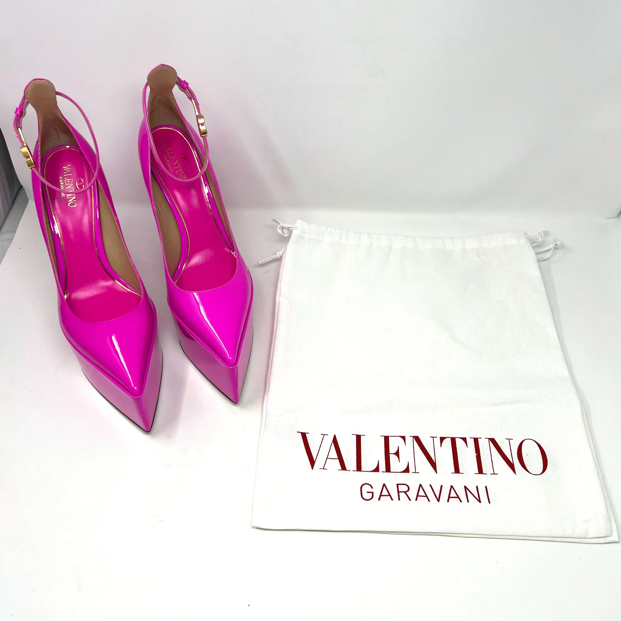 Valentino Tan-Go V Logo Pink Patent Leather Pointed Ankle Strap Platform Pumps Size EU 38