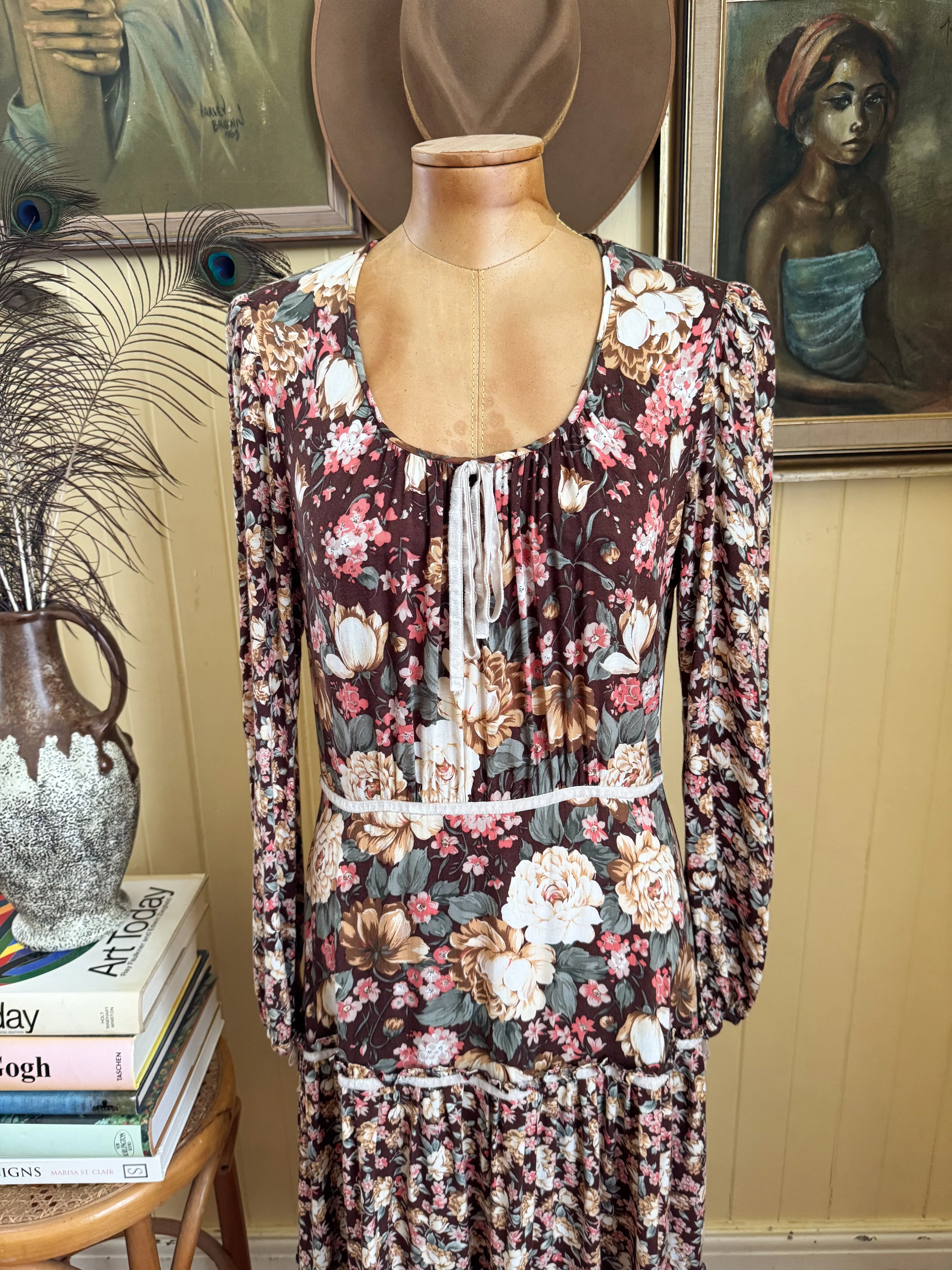 VINTAGE 1970S CASPER RAYON FLORAL MIDI PEASANT DRESS S/M